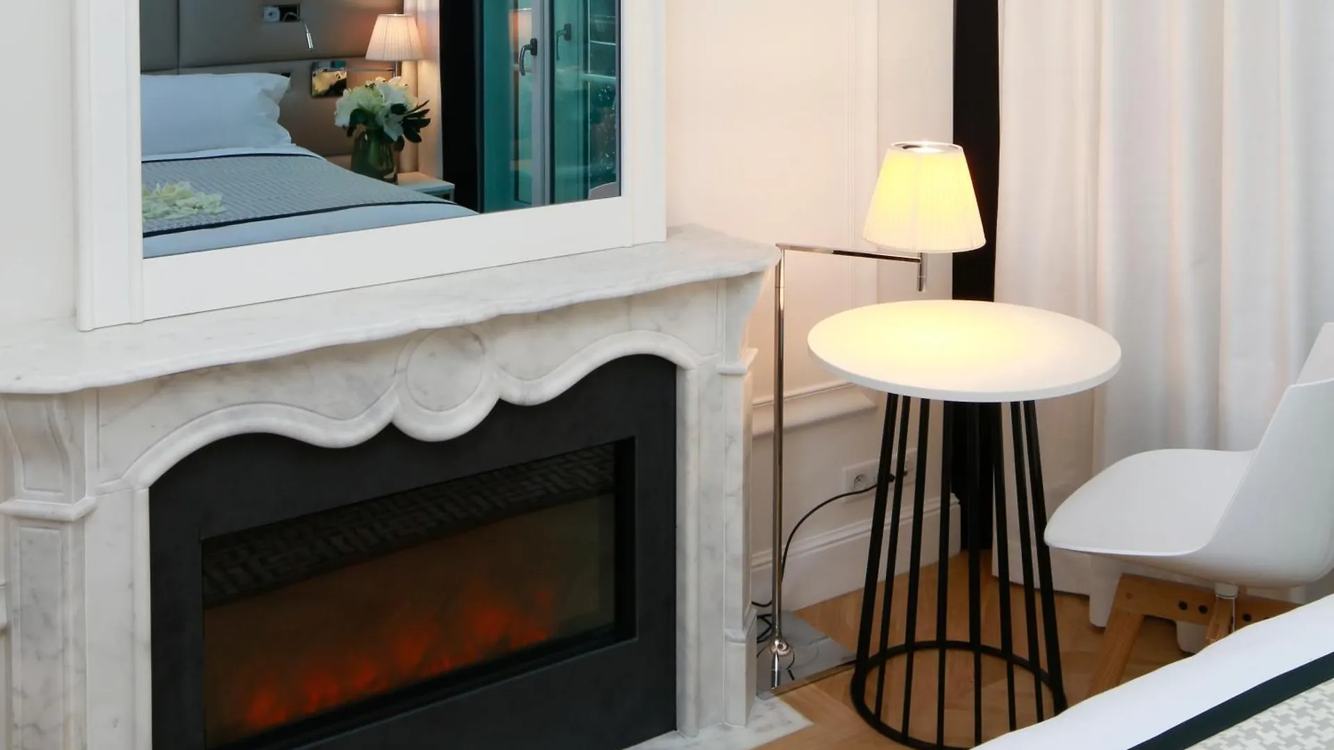 R De - Boutique 4* Paris